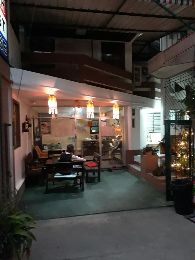 Dutch Guest House Chiang Mai Exterior photo